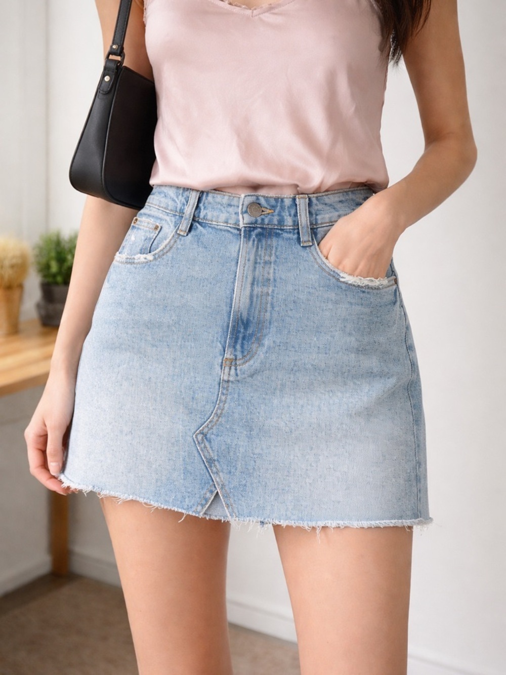 Zara Denim Mini Skirt NWT High Rise Frayed Hem Y2K Light Wash S